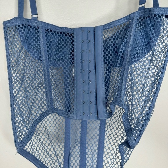 Urban Outfitters out from under blue overdrive fishnet corset NWT medium - Picture 6 of 6